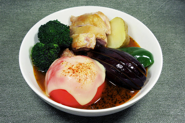 まるごとトマトとチーズのスープカレー